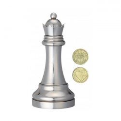 cast chess reina